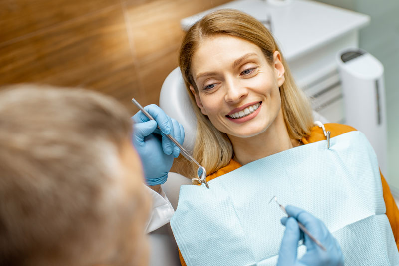 Sedation Dentistry in Tennessee: How Golden Oak Sedation Helps Patients Receive Comfortable, Stress-Free Implant Care